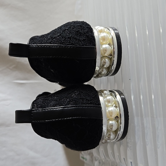 *Gently Used* JF Pearl Bead Black Loafers US 7.5 - Picture 3 of 4